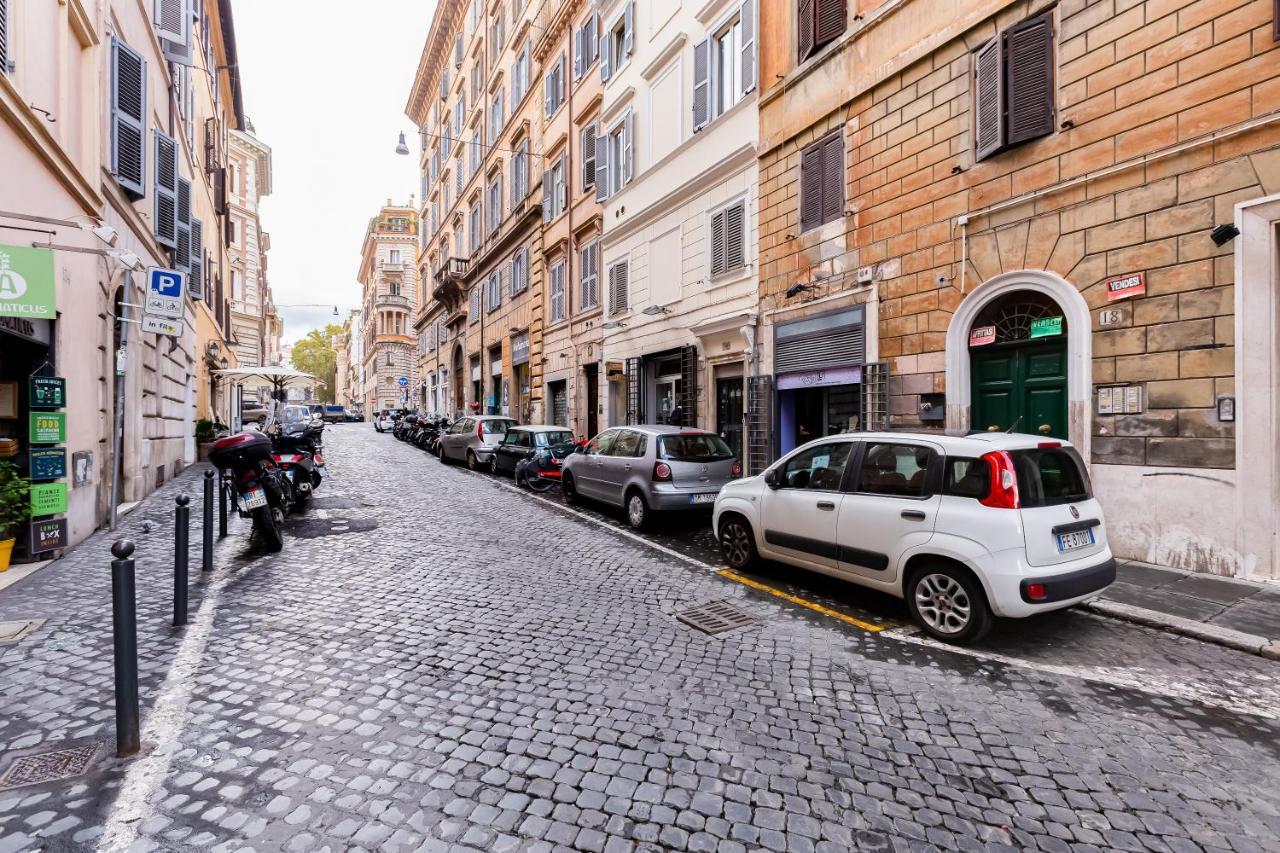 Monti Colosseum Рим Экстерьер фото
